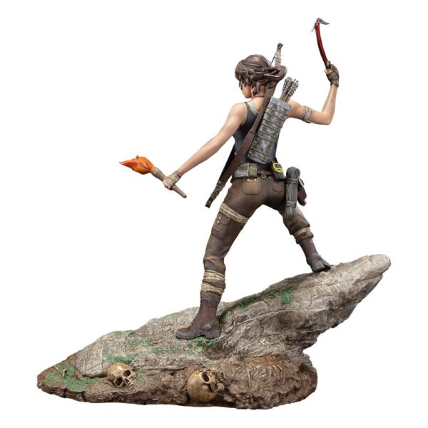Tomb Raider PVC Statue Lara Croft Survivor Era 33 cm DARK HORSE -PREORDER SETTEMBRE 2025-