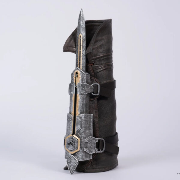 Assassin’s Creed Black Flag Resynced Edward Kenway Hidden Blade Replica -PREORDER LUGLIO 2026-